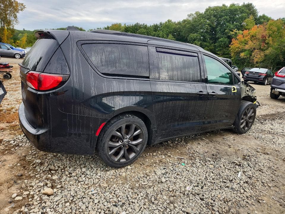 2018 CHRYSLER PACIFICA TOURING PLUS 3