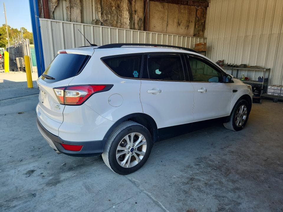 2017 FORD ESCAPE SE 3