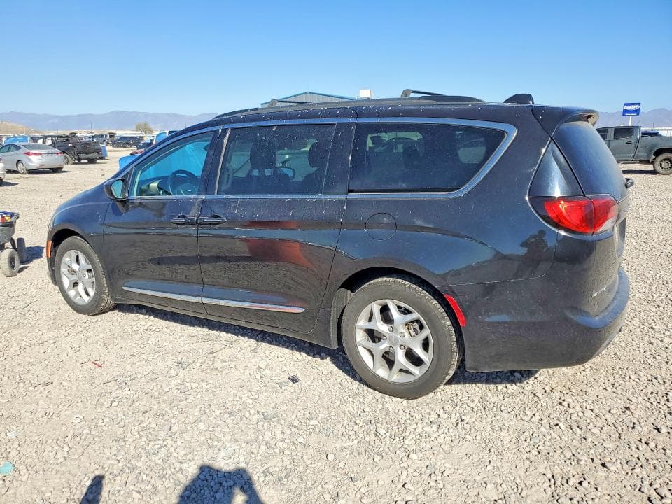 2017 CHRYSLER PACIFICA TOURING L 2