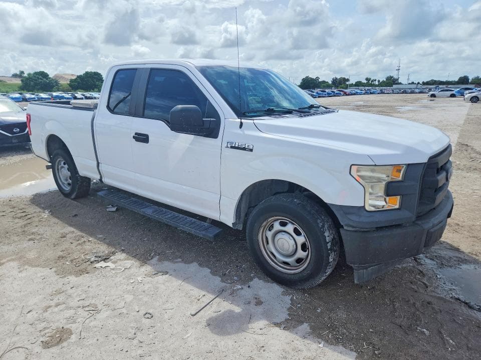 2017 FORD F150 SUPER CAB 4