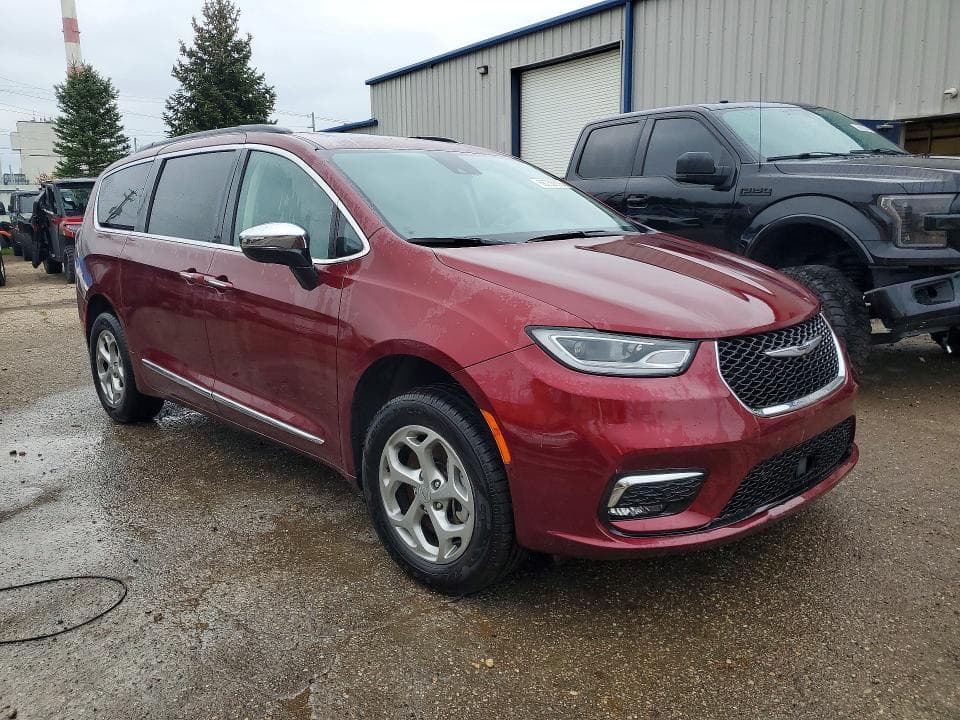 2023 CHRYSLER PACIFICA LIMITED 4