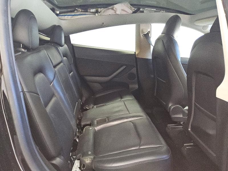 2022 TESLA MODEL Y 10