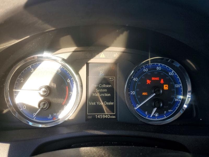 2019 TOYOTA COROLLA SE 9