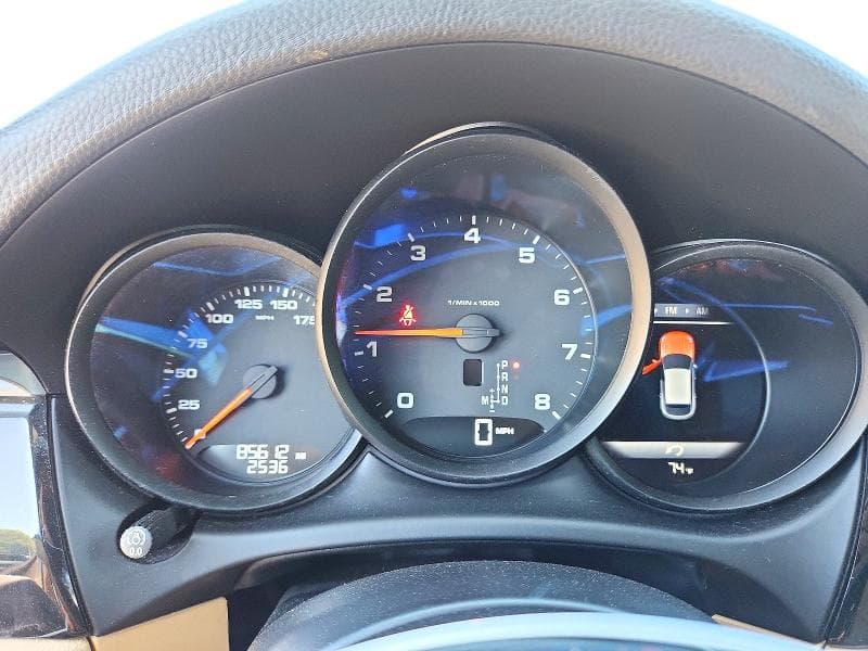 2017 PORSCHE MACAN 9