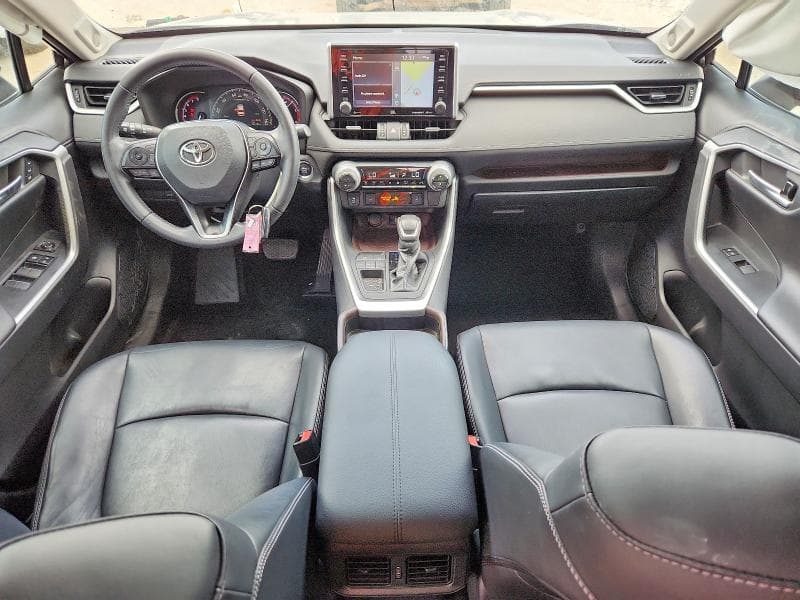 2019 TOYOTA RAV4 LIMITED 8
