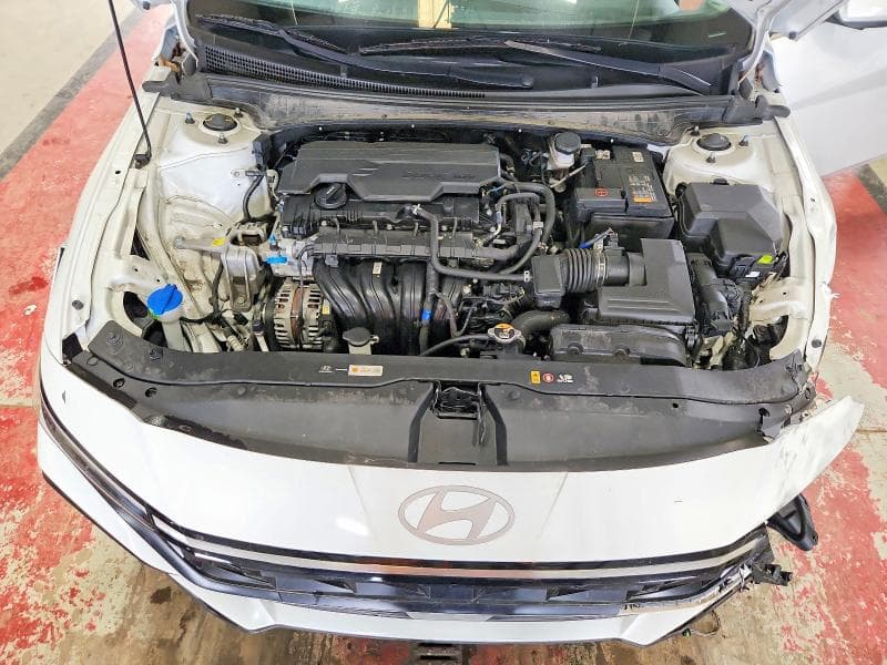 2025 HYUNDAI ELANTRA SEL 11