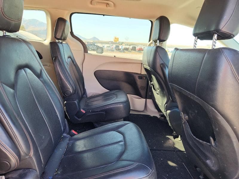 2019 CHRYSLER PACIFICA TOURING L 11