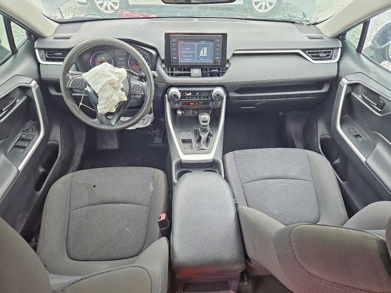 2019 TOYOTA RAV4 LE 8