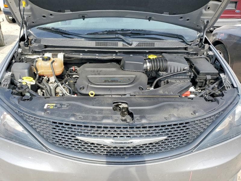 2021 CHRYSLER VOYAGER LXI 12
