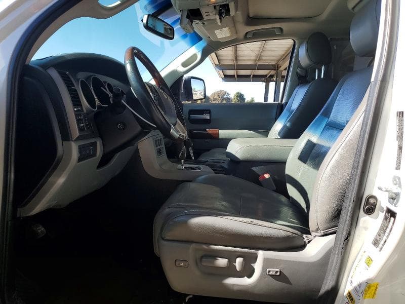 2017 TOYOTA SEQUOIA PLATINUM 7
