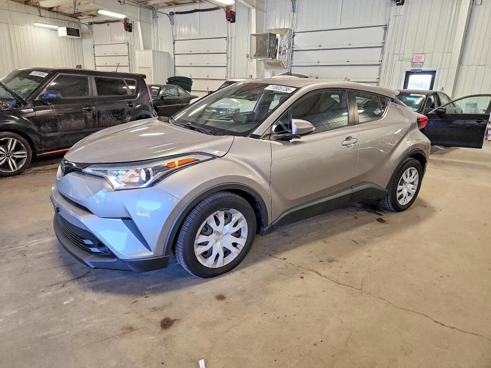 2019 TOYOTA C-HR LE