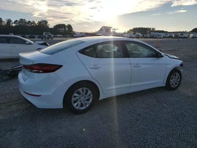 2018 HYUNDAI ELANTRA SE 3