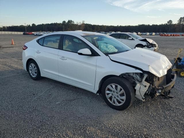 2018 HYUNDAI ELANTRA SE 4