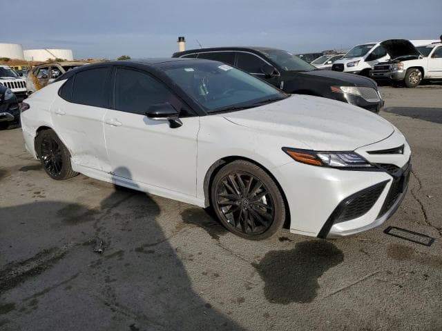 2024 TOYOTA CAMRY XSE 4