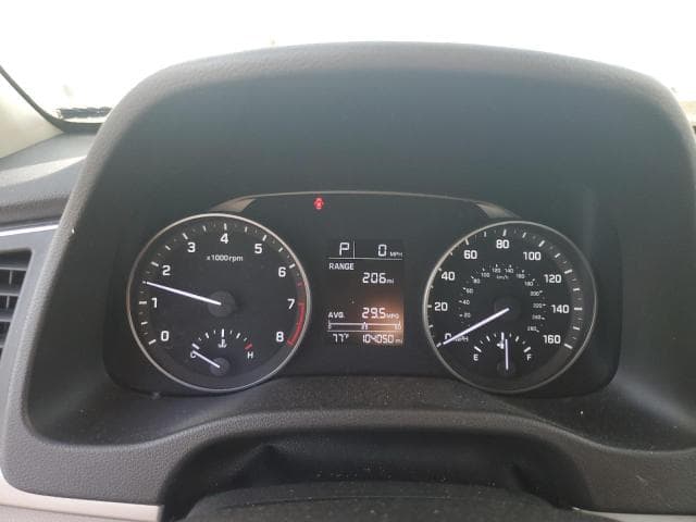 2018 HYUNDAI ELANTRA SE 9