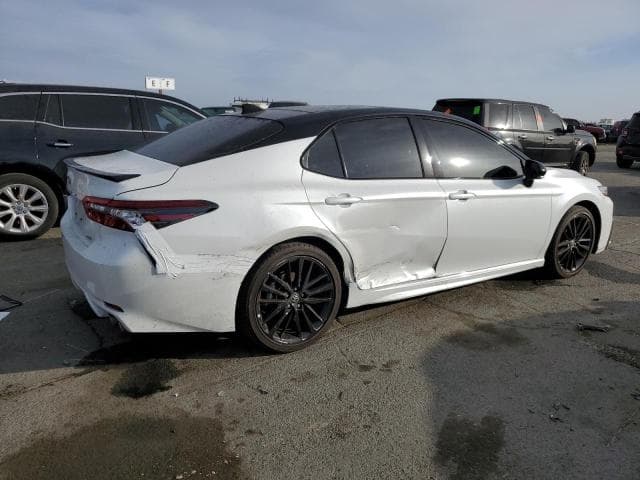 2024 TOYOTA CAMRY XSE 3