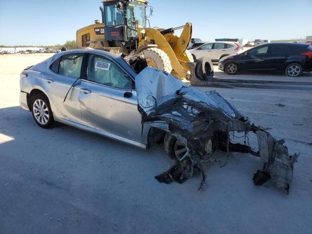 2018 TOYOTA CAMRY 4