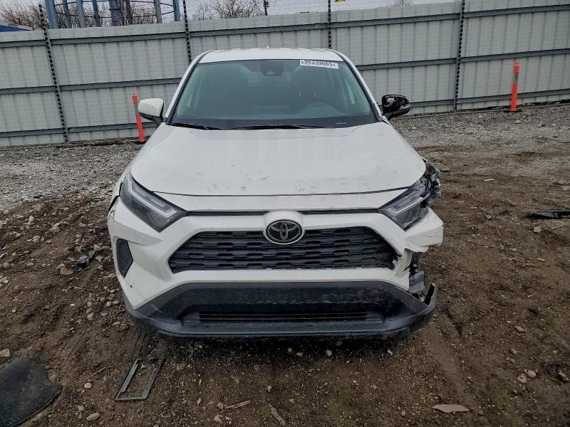 2024 TOYOTA RAV4 LE 5
