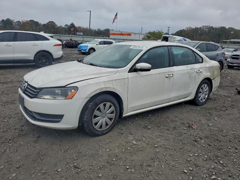 2013 VOLKSWAGEN PASSAT - 1