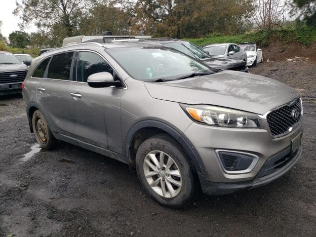 2017 KIA SORENTO LX 4