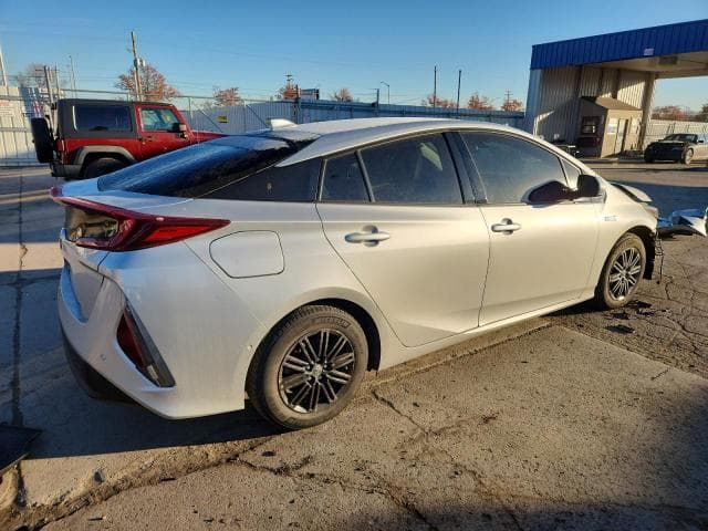 2017 TOYOTA PRIUS PRIME 3