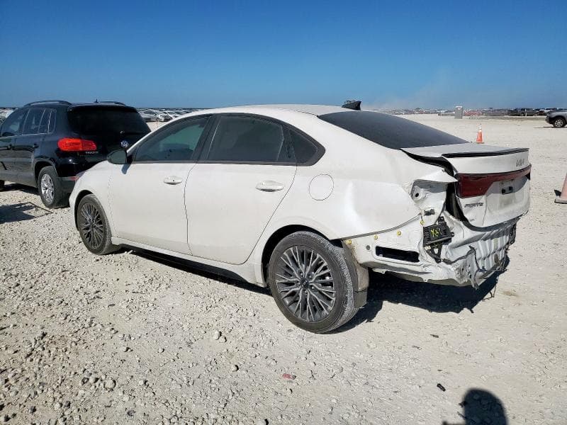 2023 KIA FORTE GT LINE 2