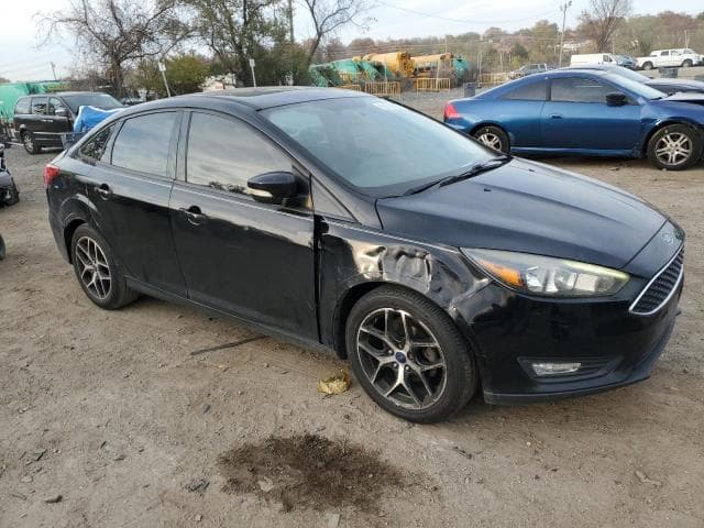 2017 FORD FOCUS SEL 4