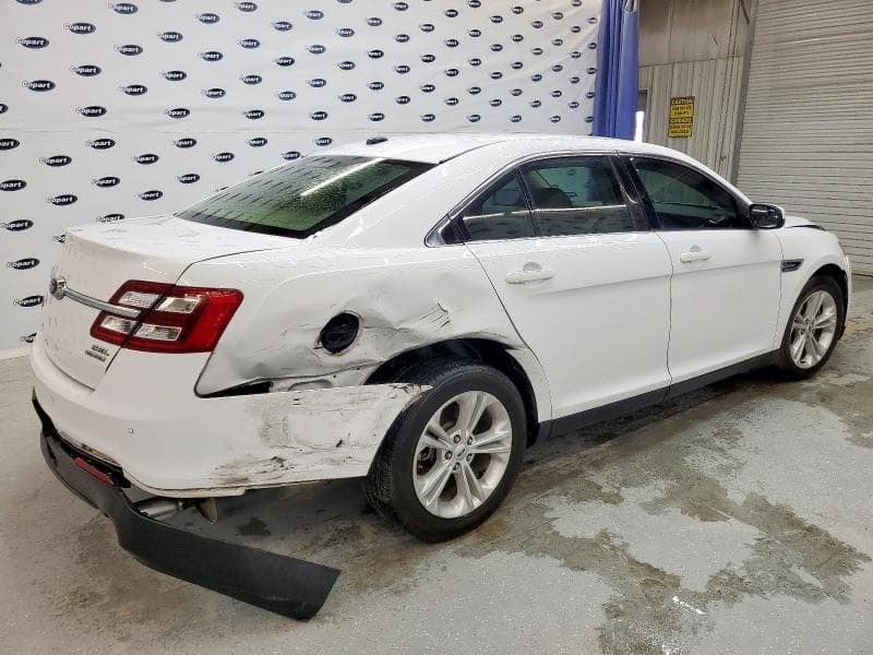 2018 FORD TAURUS SEL 3