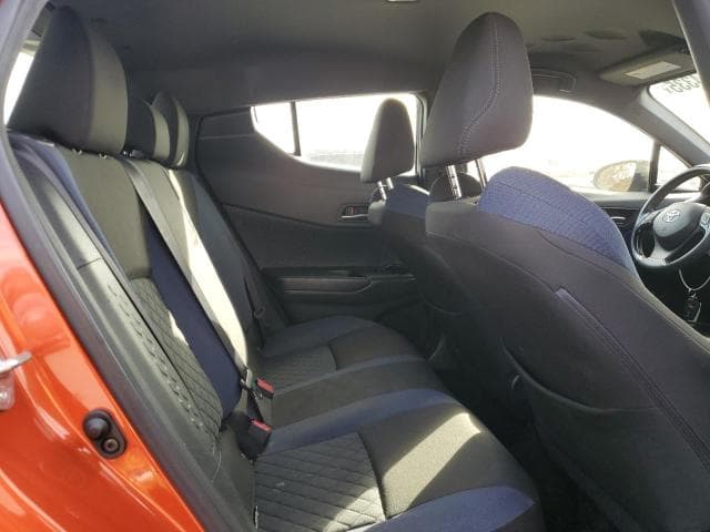 2020 TOYOTA C-HR XLE 11
