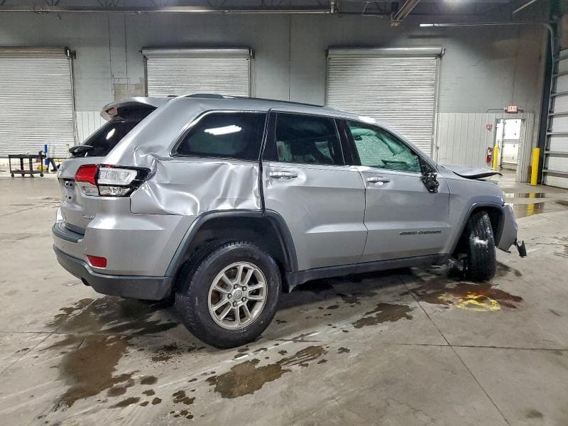 2020 JEEP GRAND CHEROKEE LAREDO 3