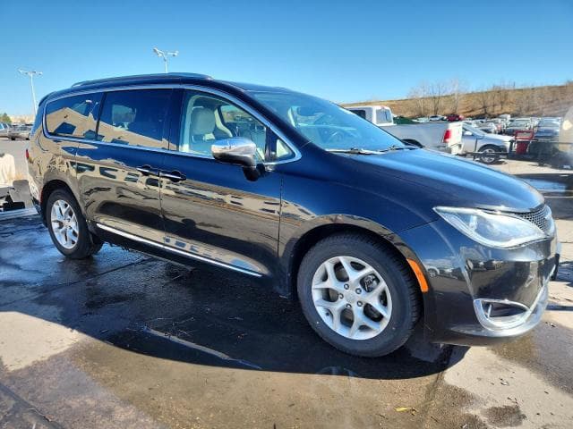 2020 CHRYSLER PACIFICA LIMITED 4