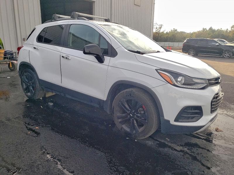 2019 CHEVROLET TRAX 1LT 4