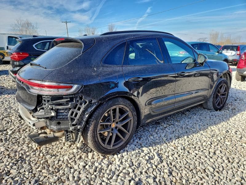2024 PORSCHE MACAN BASE 3