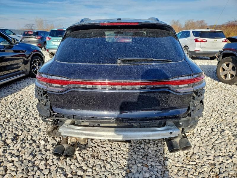 2024 PORSCHE MACAN BASE 6