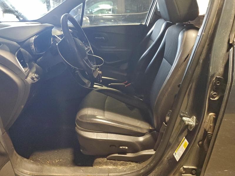 2021 CHEVROLET TRAX 1LT 7