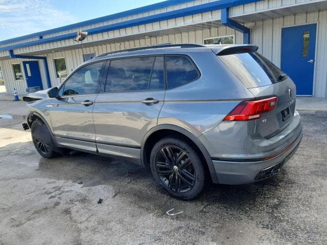 2022 VOLKSWAGEN TIGUAN SE R-LINE BLACK 2