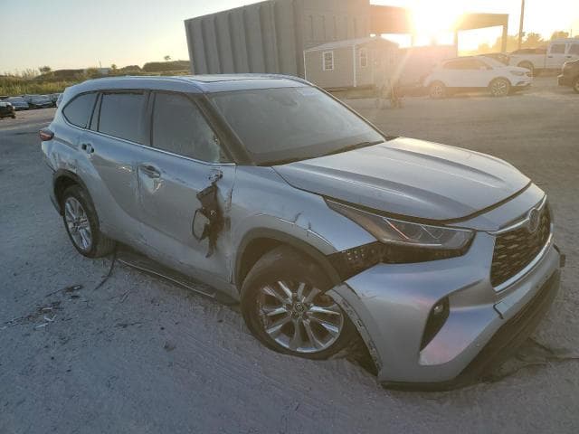 2021 TOYOTA HIGHLANDER HYBRID LIMITED 4
