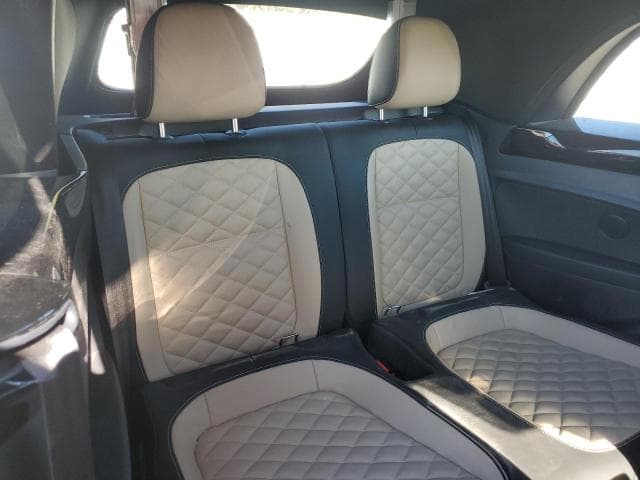 2019 VOLKSWAGEN BEETLE S 10