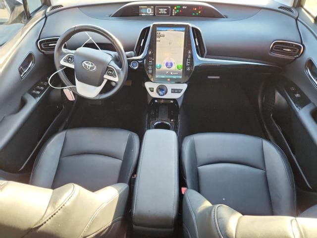 2017 TOYOTA PRIUS PRIME 8