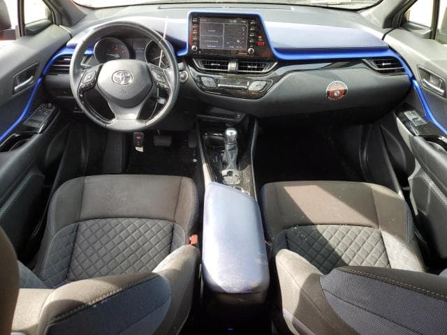 2020 TOYOTA C-HR XLE 8
