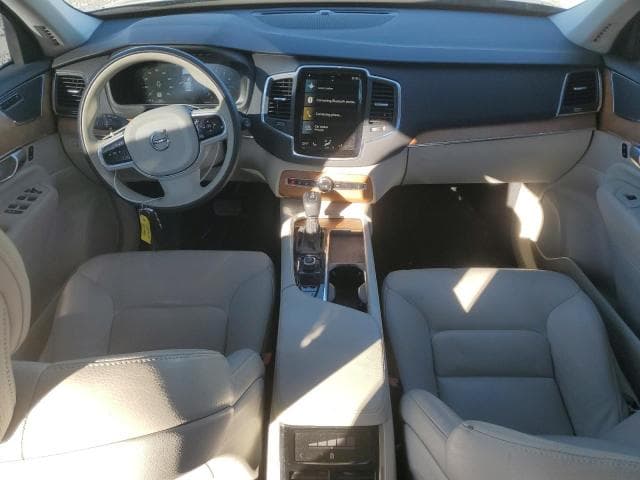 2022 VOLVO XC90 T5 MOMENTUM 8