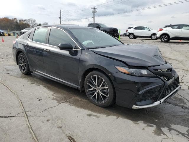2021 TOYOTA CAMRY SE 4