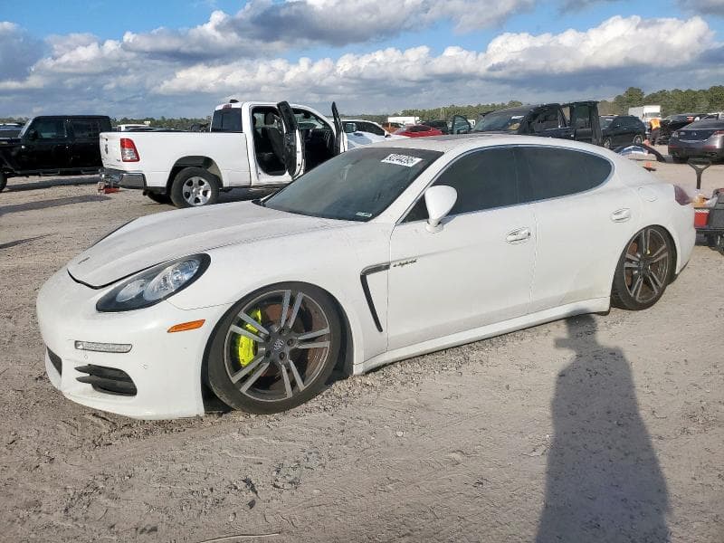 2014 PORSCHE PANAMERA - 1