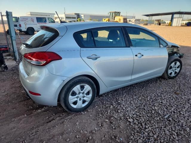 2017 KIA FORTE LX 3