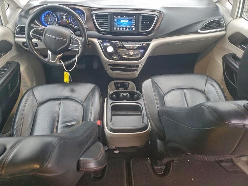 2019 CHRYSLER PACIFICA 8
