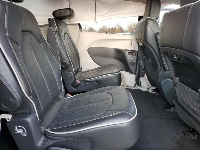 2021 CHRYSLER PACIFICA LIMITED 11