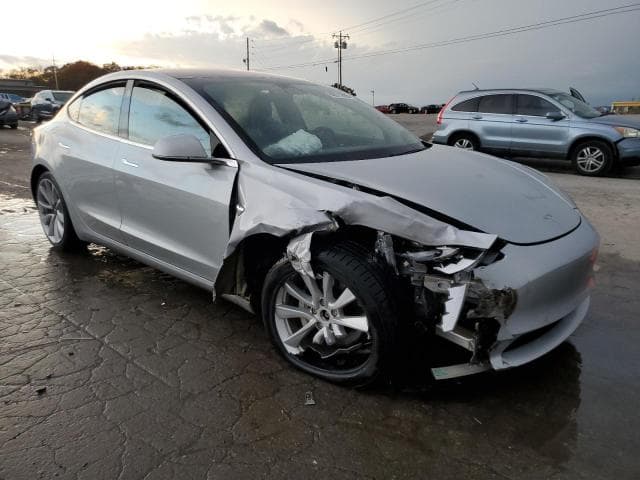 2018 TESLA MODEL 3 4