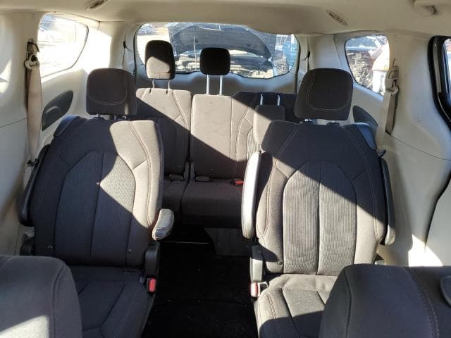 2017 CHRYSLER PACIFICA LX 10