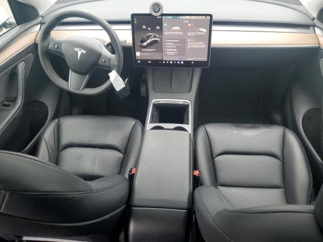 2024 TESLA MODEL Y 8
