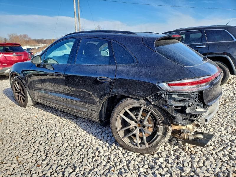2024 PORSCHE MACAN BASE 2
